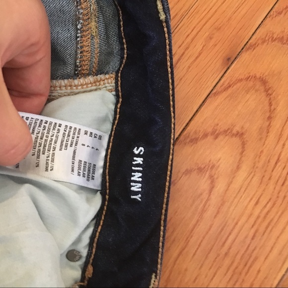 Dark wash, skinny American eagle Jeans - Picture 4 of 6